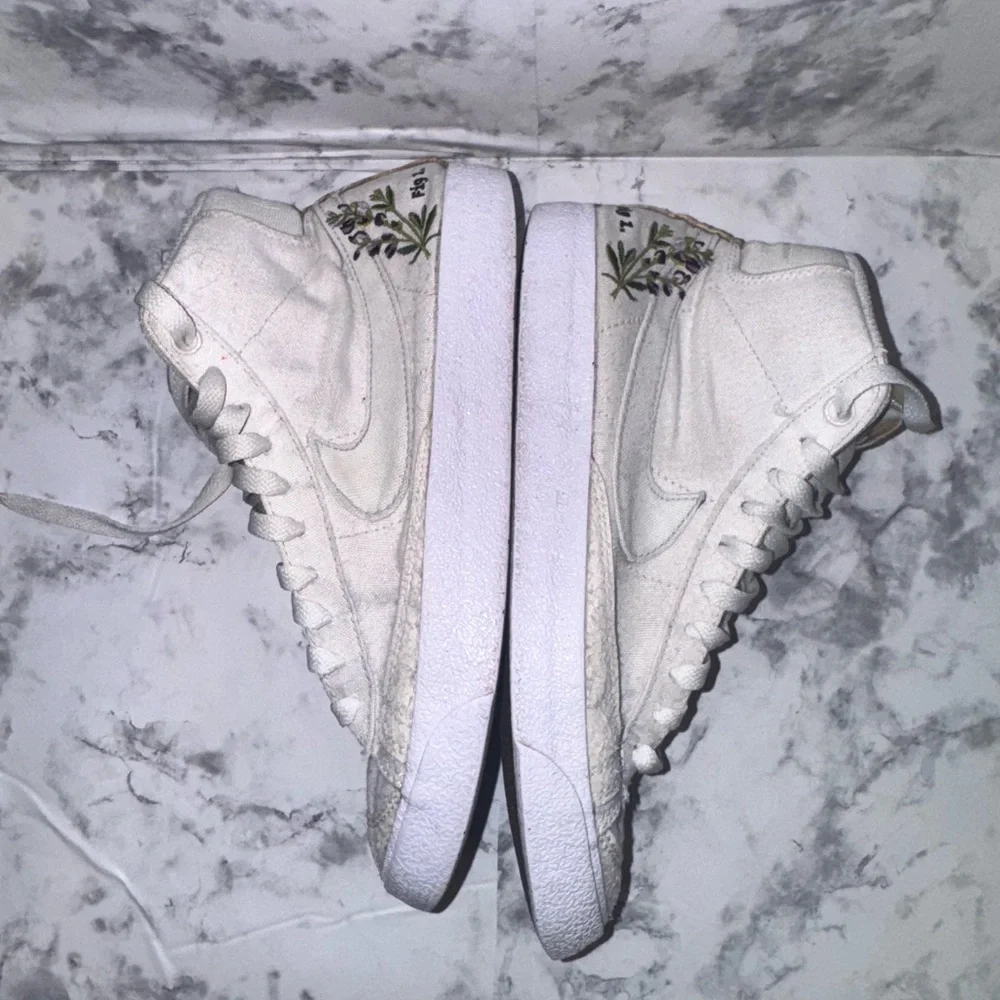 Preowned Nike Blazer Mid 77 Women 6.5 Indigo Trainers white blue floral project - Picture 8 of 11